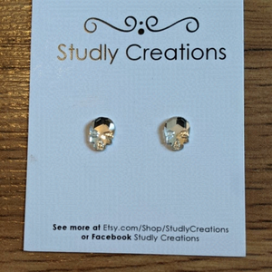 Studlycreations skull earrings